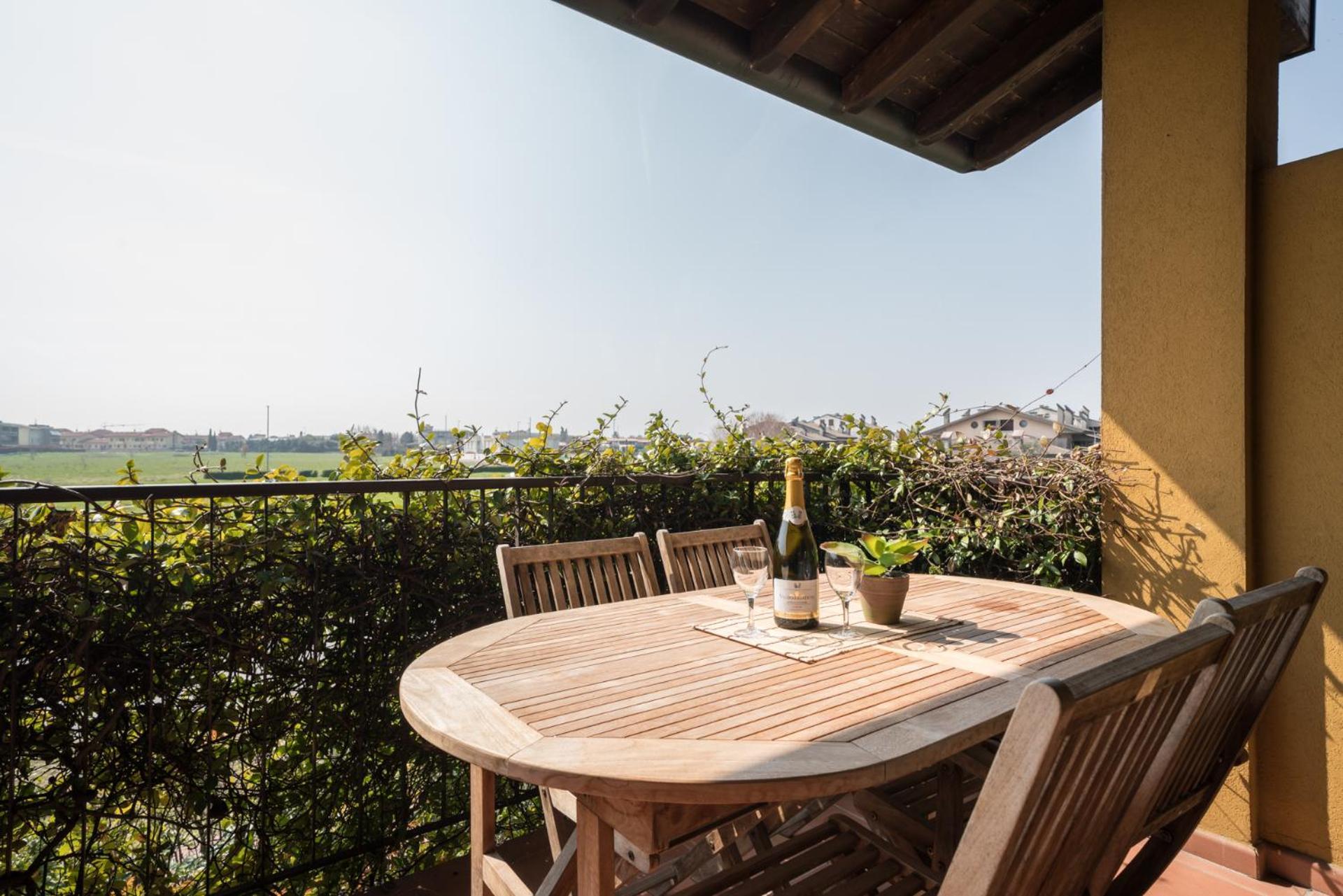 Gardappartamenti - Cascinale With Terrace Desenzano del Garda Exterior photo